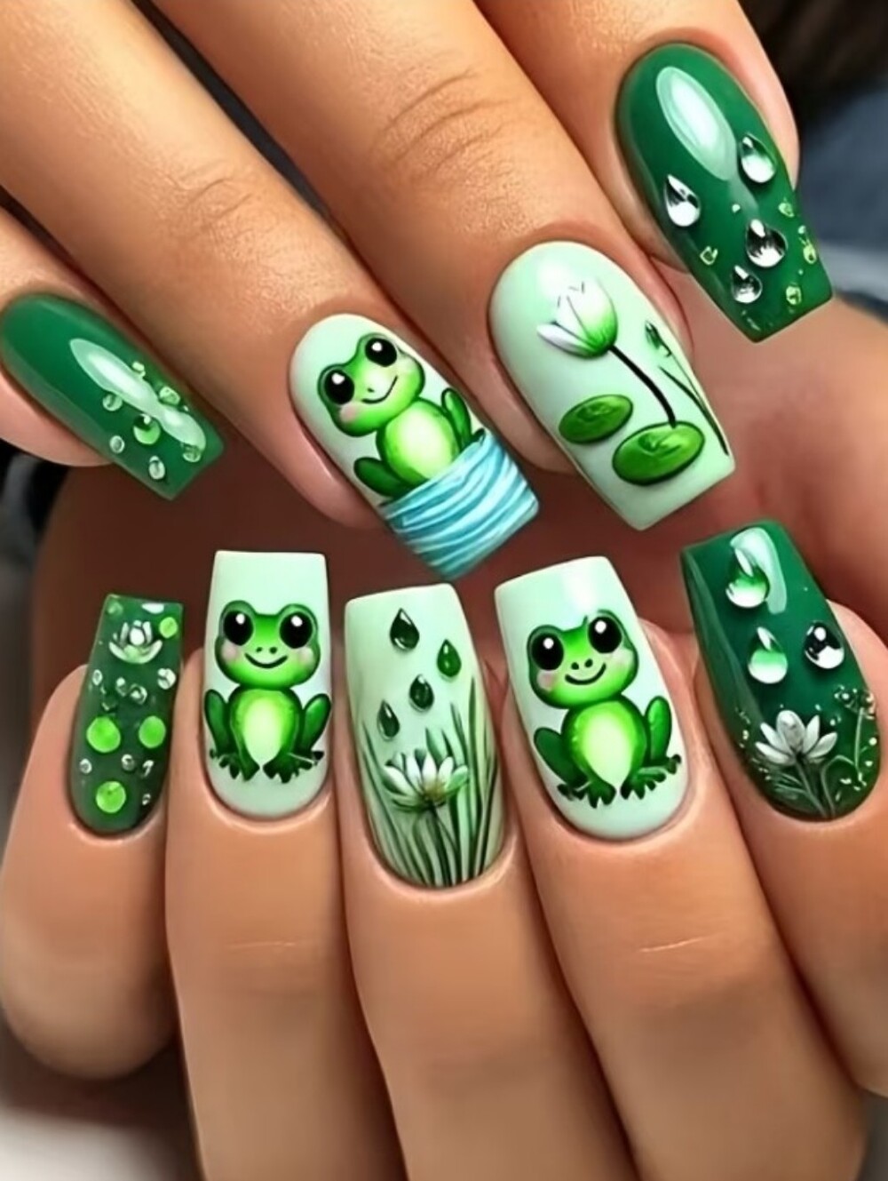 Green Frog Garden Press On Nail Set